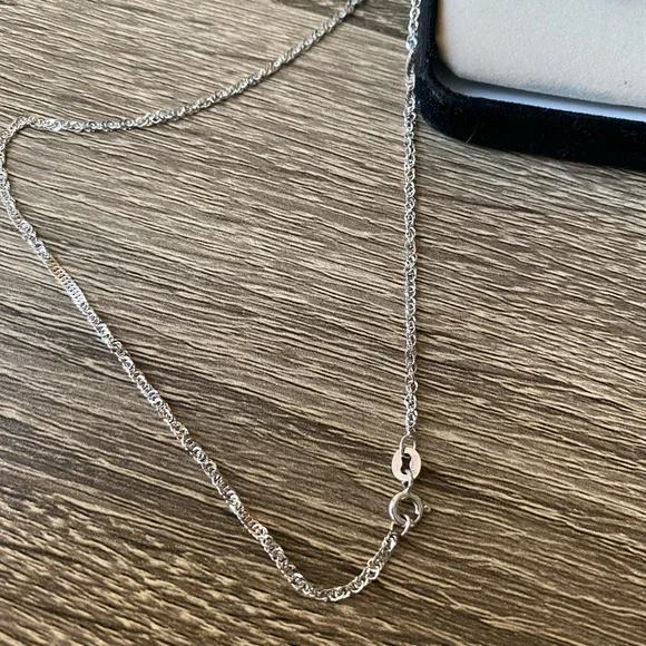 Diamonds in Rhythm 1/2 ct tw Necklace 14k
White Gold - Picture 4 of 8